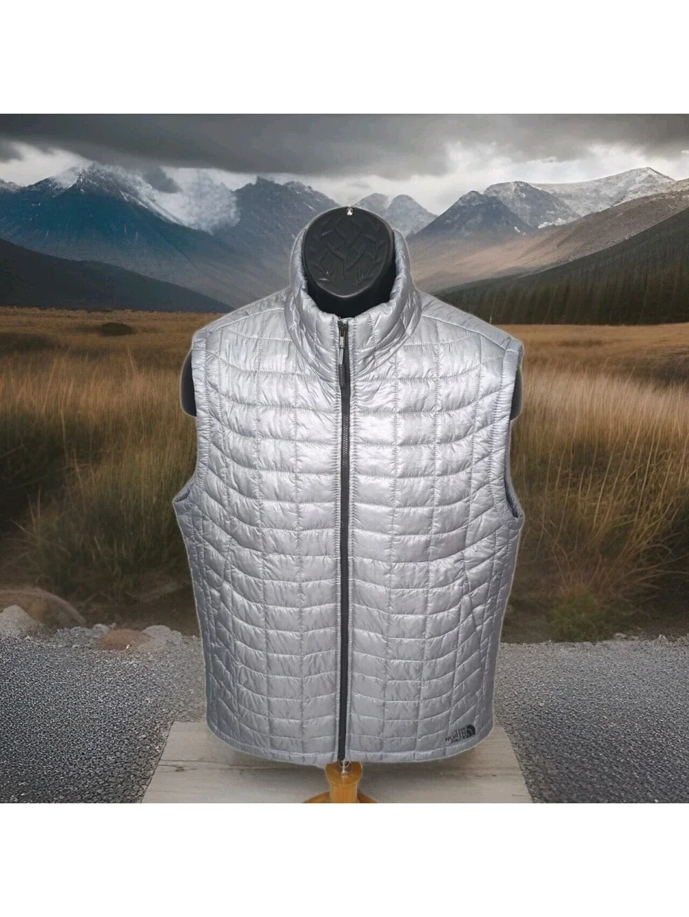 THE NORTH FACE VEST MEN'S THERMOBALL TREKKER QUILTED JACKET SILVER MEDIUM WINTER